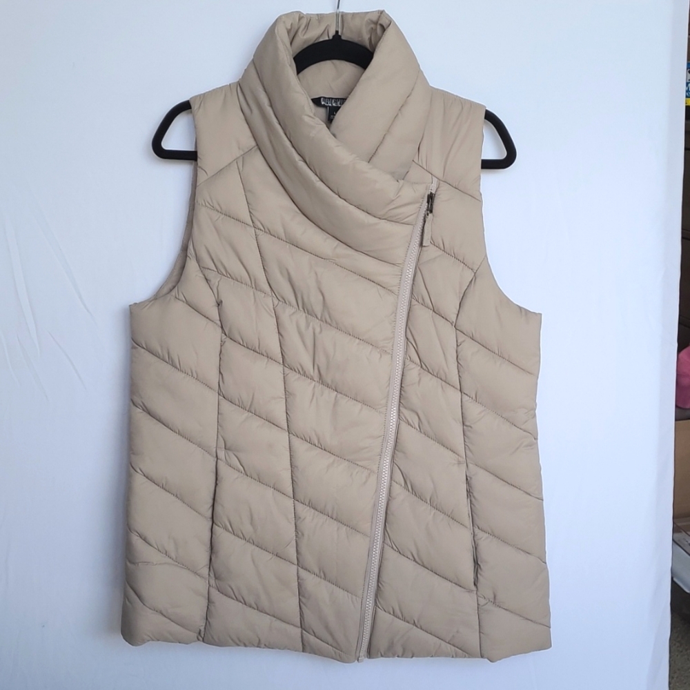 Nicole Miller Cream Asymmetrical Puffer Vest Women’s Size L